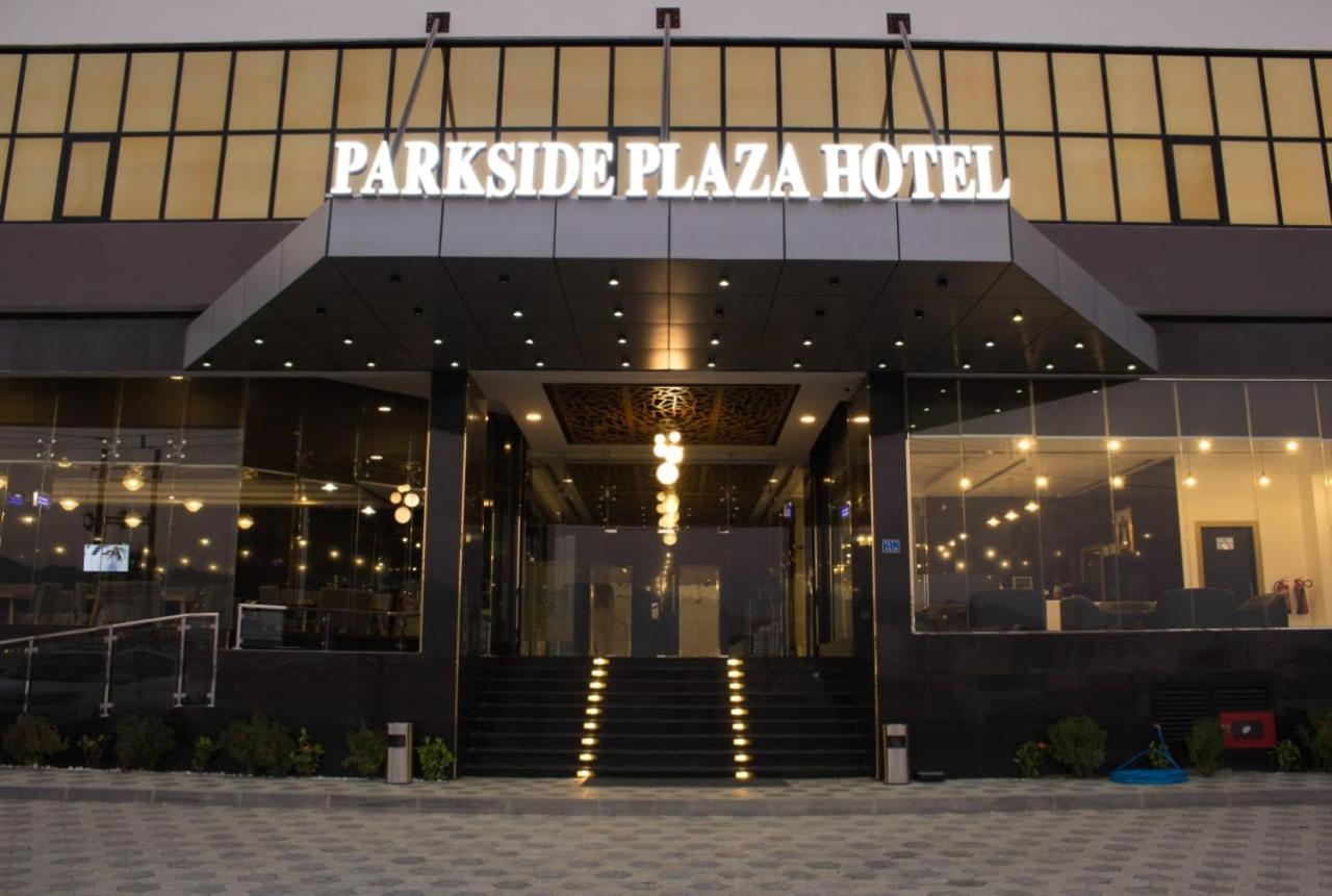 Parkside Plaza Hotel