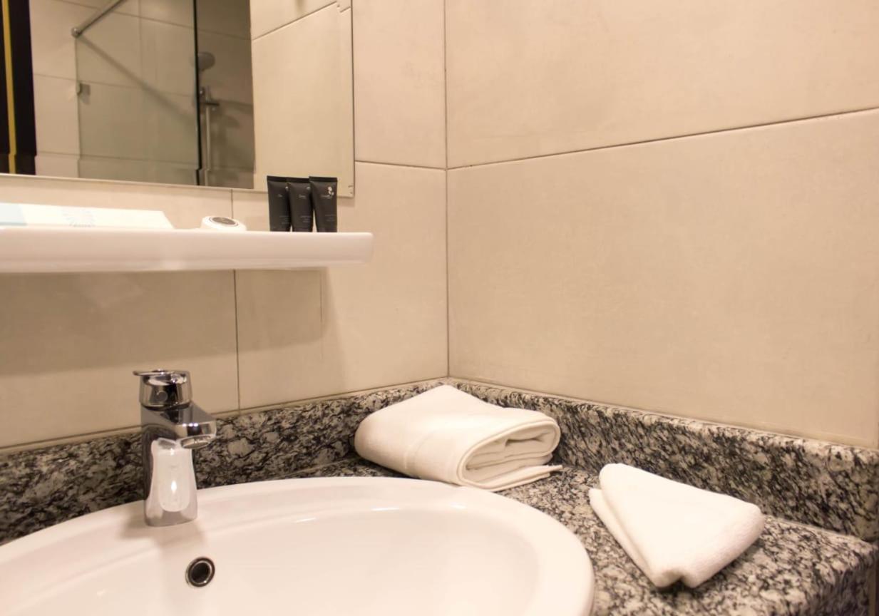Parkside Plaza Hotel